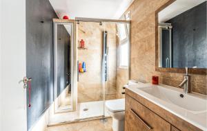 Amazing Home In Aznalcázar With Wifi