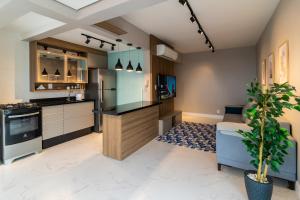 Apto Lazer de clube Praia da Enseada Guarujá