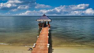 White Sand Beach, 3 Bedrooms House - Walking Distance To West End And West Bay