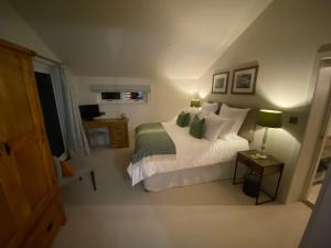 Gower Villa Luxury Cottage, 2 bedroom en-suite with Hot Tub