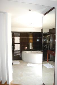 Hotels Hotel Ariane & SPA : photos des chambres