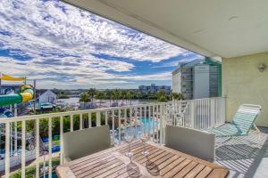 Apartment with Pool View  room in New Hotel Collection Harbourside