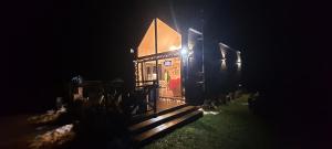 Domek Mazurski całoroczny nad jeziorem z Jacuzzi SPA