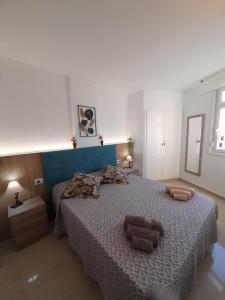 LUXORY DREAMY SUNSET, SeaFront, Direct Access To The Promenade,Wifi,Pool,Free Parking