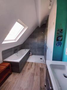 Maisons de vacances Maison proche du bourg de Crozon et des plages de Morgat : photos des chambres