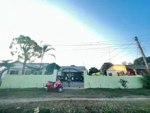 Old House Villa - Sauraha