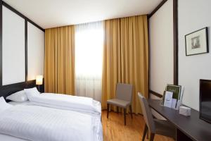 Standard Double Room room in Hotel Central