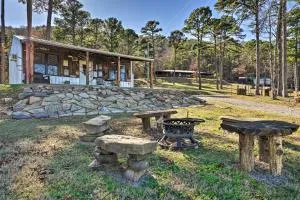 Sardis Serenity 1 BR Clayton Cabin with Lake View - Fugate