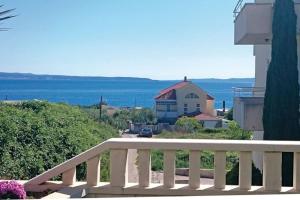 Ocean Luxe Apartment