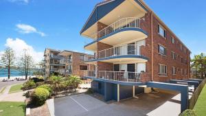 Kookaburra Court Unit 1 Bulcock Beach QLD