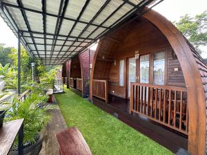 Phòng Giường Đôi Có Ban Công (Double Room with Balcony)