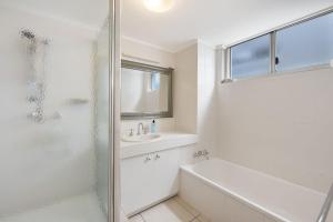 Shipton Lodge unit 3 Moffat Beach QLD