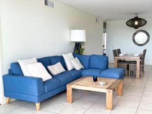 Blue on Blue Apartment 933