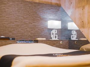 GLAMROSE -Adult Only Motel-