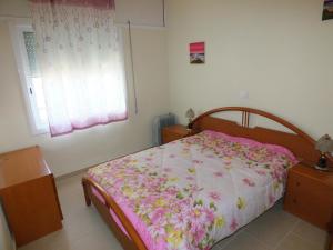 Apartamento para 4 con terraza y piscina a 50m de la playa - ES-204-28