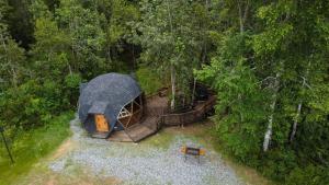 Hermoso domo en altura entre el bosque nativo + tinaja privada