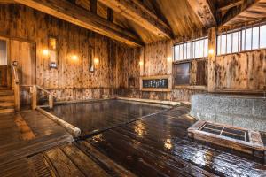 Tsuta Onsen Ryokan