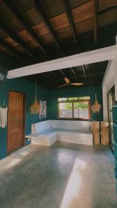 Tropical Jungle Villa 5 min walk to Cloud 9