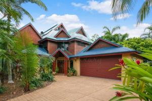 ZenLux: 3-Story Corporate Golf Retreat + PoolBBQ