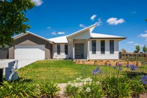 Helvetia - Modern Comfort meets Country Convenience