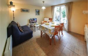 Maisons de vacances Beautiful home in Bannalec with 1 Bedrooms and WiFi : photos des chambres