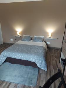 Maisons de vacances Maison de bourg paisible : photos des chambres