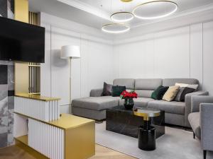 Golden Queen Apartments Old Town