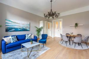 Luxury Elizabeth Residence next to the New York Café