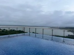 Studio Apt with Rooftop Panoramic views @ Dabolim - Cortalim