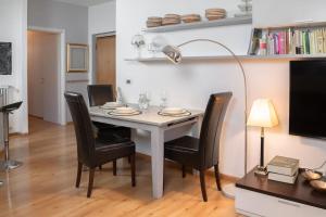 [TridentHome] 5 min from station & free Wifi