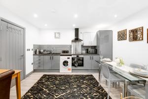 ReGina Lodge Bradford