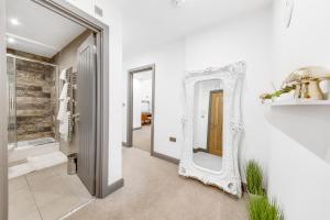 ReGina Lodge Bradford