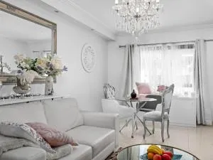 Sunny Rooms Mascot - Mascot