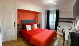 B&B / Chambres d'hotes Au coin du spa : Chambre Lit King-Size - Vue sur Jardin