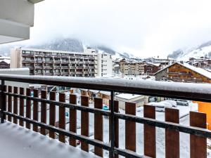 Appartement moderne avec balcon, WiFi et cuisine équipée - FR-1-694-168
