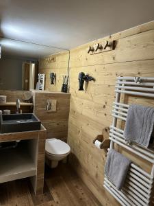 Chalets Chalet de l'Ours : 4 etoiles-spa-proche des pistes : photos des chambres