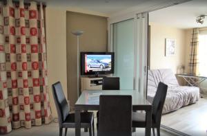 Appartements Avenue de Geneve : photos des chambres