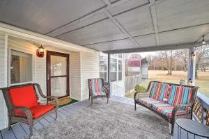 Eufaula Escape with Deck - Steps to Lake! - Checotah