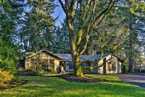 Spacious Hillsboro Home about 18 Mi to Portland! - Hazeldale
