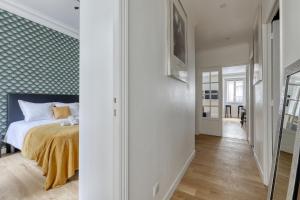 Superb Large and New 4bds Flat - Heart of Paris 10