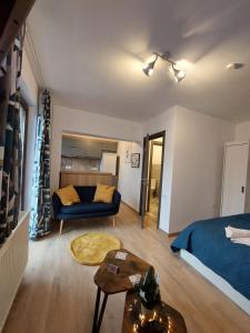 Snug Apartments - Private Parking near DownTown