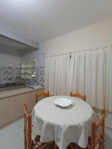 Apartamentos térreos 80 metros da praia dos Ingleses