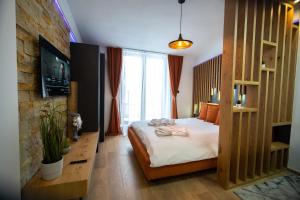 Pleasure Lux MILMARI-Kopaonik