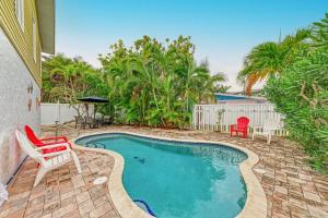 Dreamscape: North End Pool Home, 2 Blocks to Beach by Anna Maria Life Vacation Rentals
