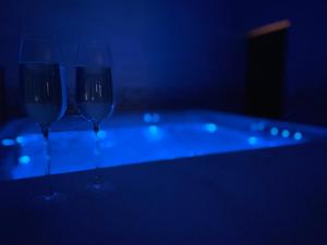 Un moment hors du temps - Jacuzzi - Billard -Baby-Foot- Parking - 167