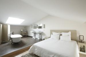 Hotels Auberge Du Paradis : photos des chambres
