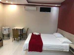 HOTEL E POUSADA ISIS