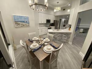 Casa Bella - 5BR, Waterfront, Pool, Spa -9 Min Anna Maria