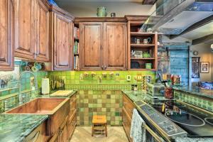 Ski-In Penthouse in Breckenridge with Pool Access!