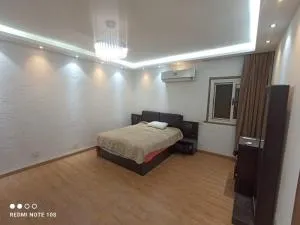 شقة مفروش ٣ غرف و٢ حمام سرايات المعادى - Tamuk